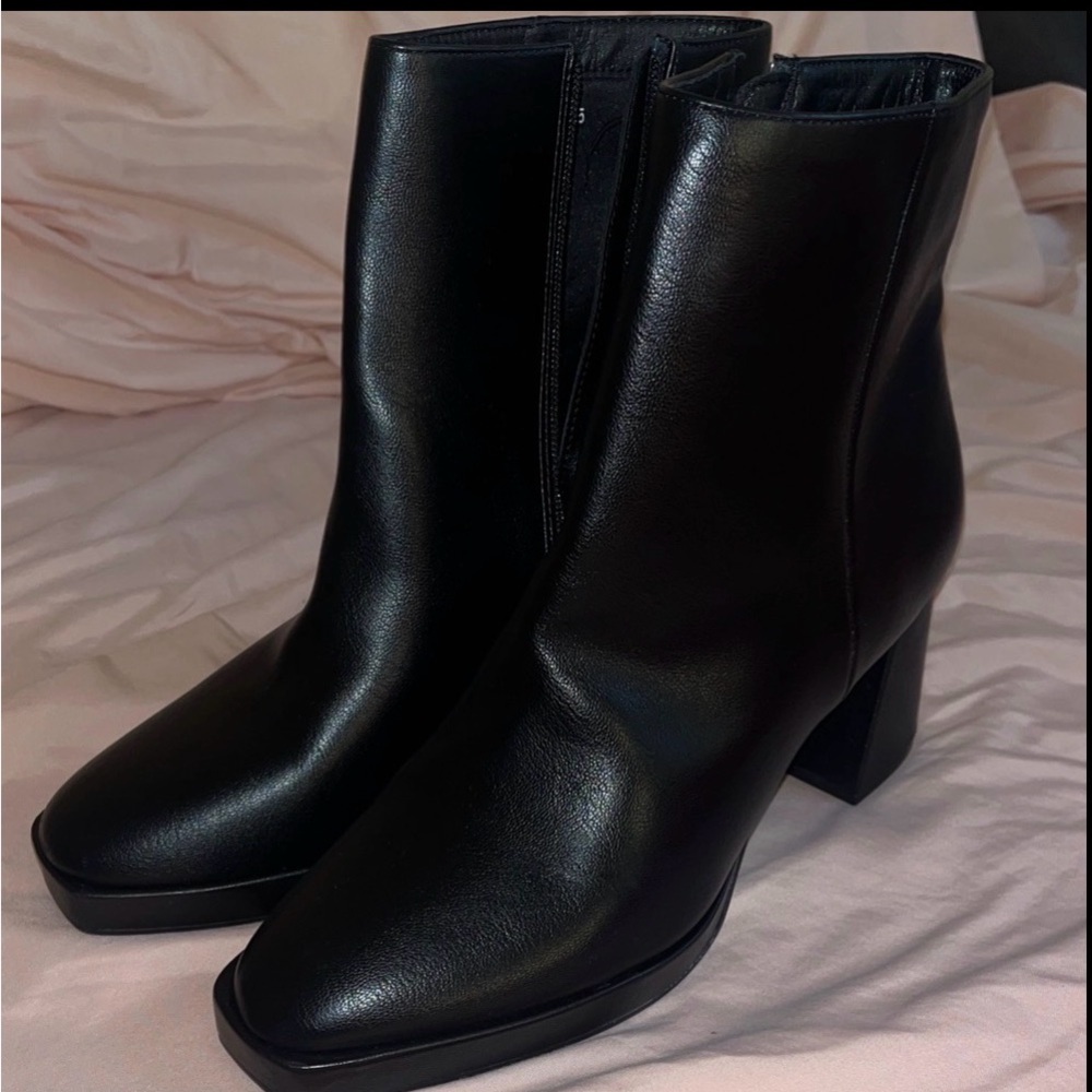 Brand New Elegant Black Ankle Boots